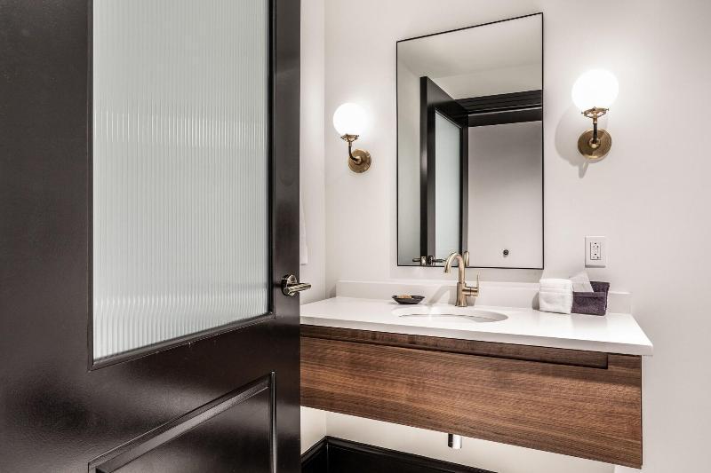 Bottleworks Hotel إنديانابوليس المظهر الخارجي الصورة